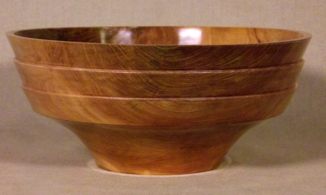 445 - Gundlach Bowl: UNTITLED. Yew wood bowl. Brown. Signed. Dated 3/2012. 4 « x 10 x 10 in. Donated by James Gundlach.