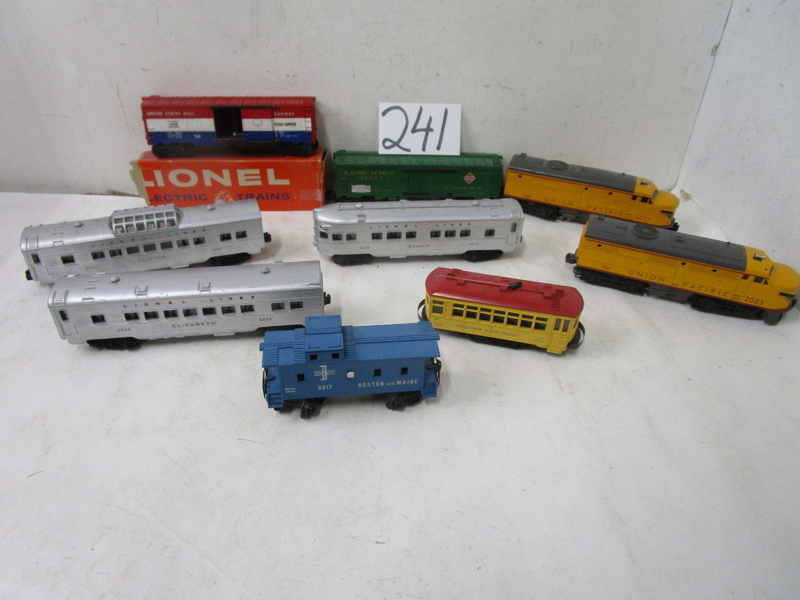 Lionel Train (1 of 5)