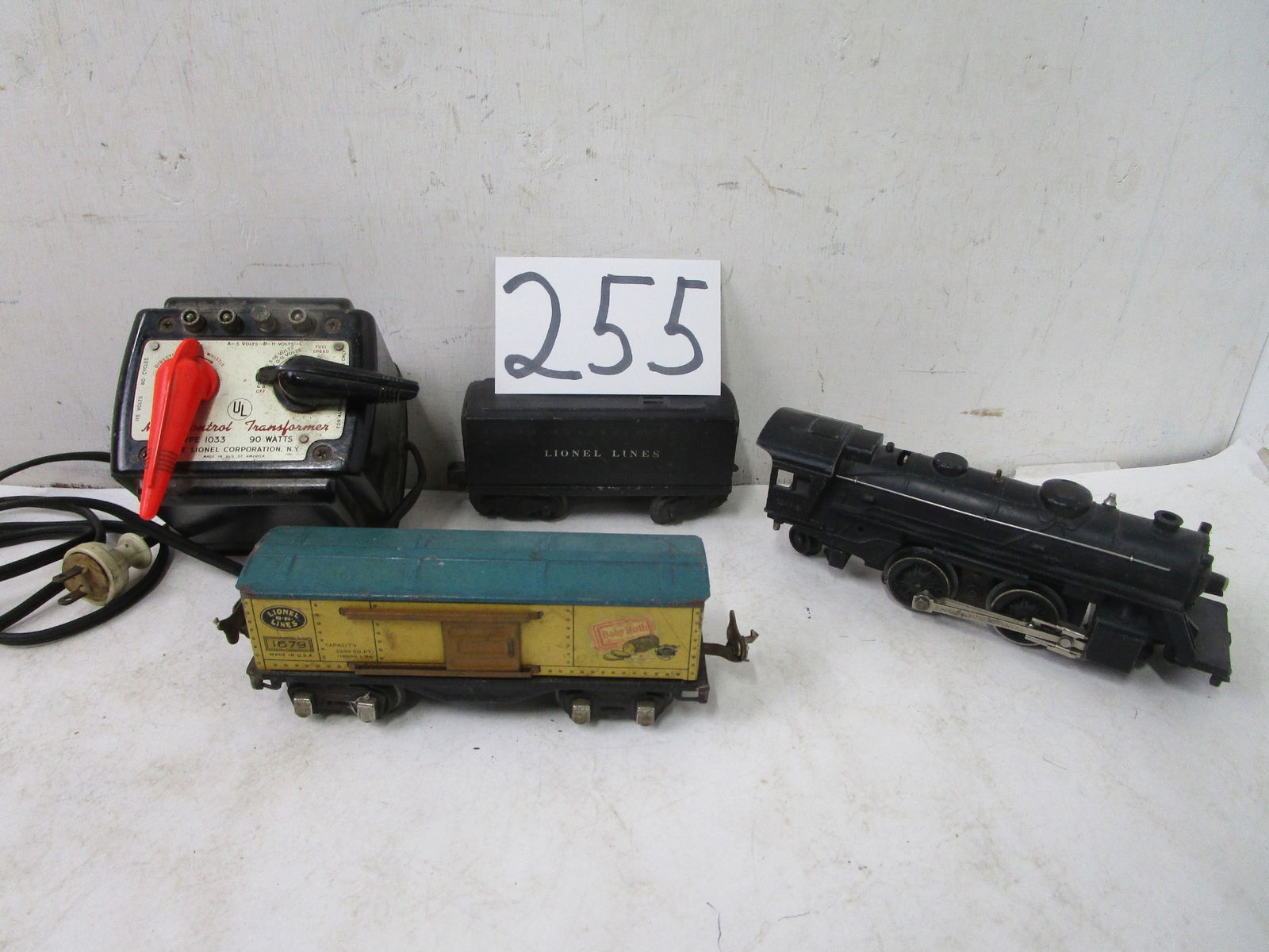 Lionel Train (1 of 3)