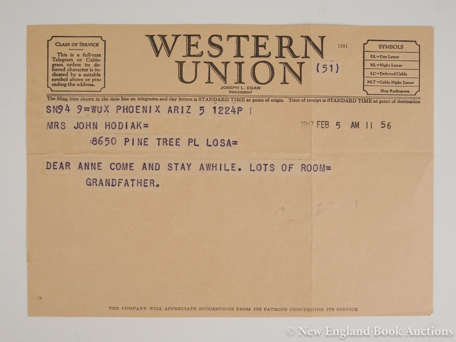 Wright, Frank Lloyd: 190. Wright, Frank Lloyd . Telegram to Mrs. John Hodiak (his granddaughter Anne). Size 6-1/2" x 8"; light wear, creased at folds. Phoenix, AZ, February 5, 1947 [80/120] "DEAR ANNE COME AND STAY