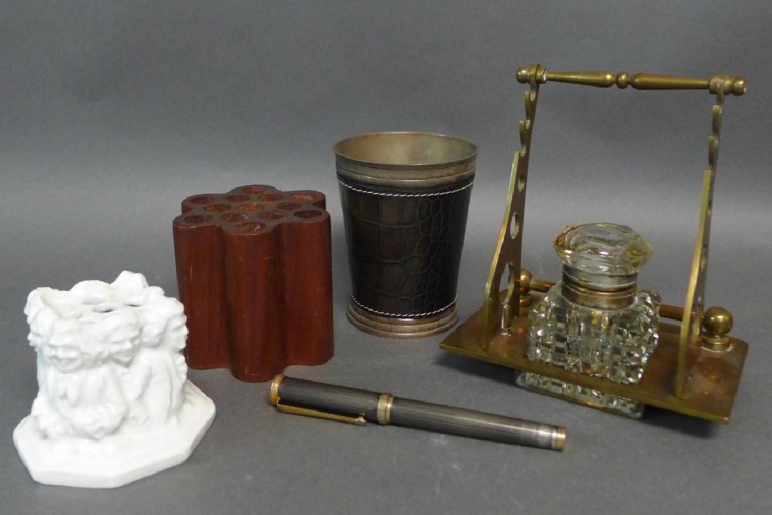 Desk Top Accessories (1 of 10)