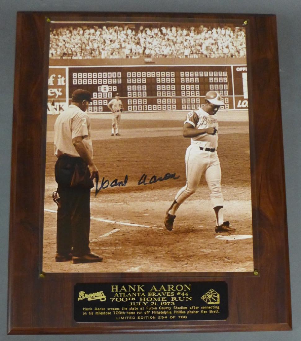 Hank Aaron 700th Home Run Signed Photo Plaque (1 of 9)