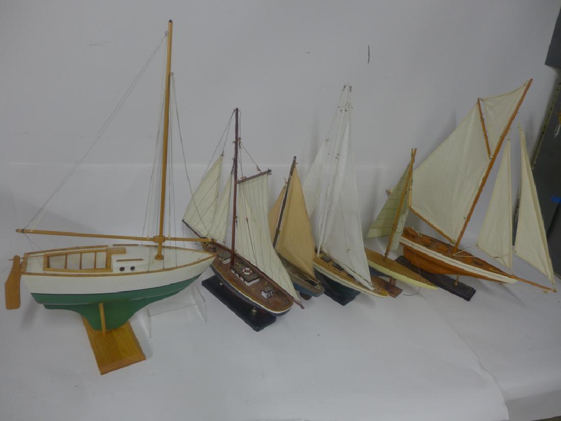 Single Mast Model Sail Boat Assortment (1 of 8)
