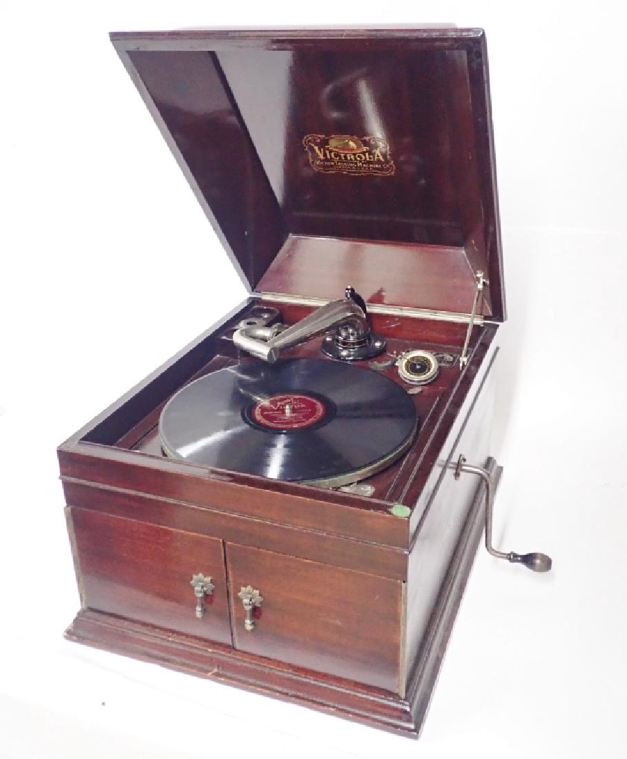 Mahogany Table Top Victrola, Victor Model VV-IX (1 of 10)