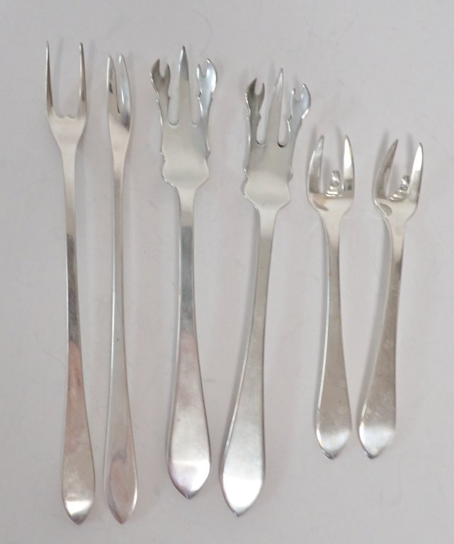 Six Assorted Tiffany Sterling Serving Forks (1 of 9)