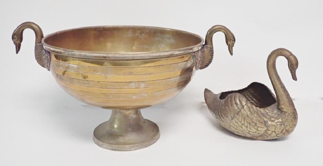 Two Silver Plated Swan Centerpiece Bowls (1 of 10)