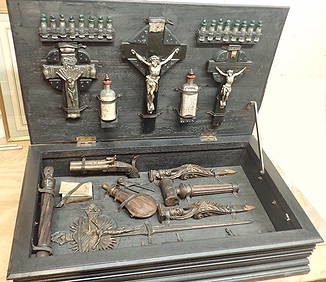Vampire Hunting Kit in Hand Painted Box (1 of 9)