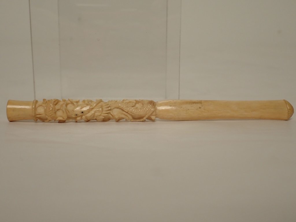 Meerschaum Cigarette Holder with Abstract Dragon (1 of 6)