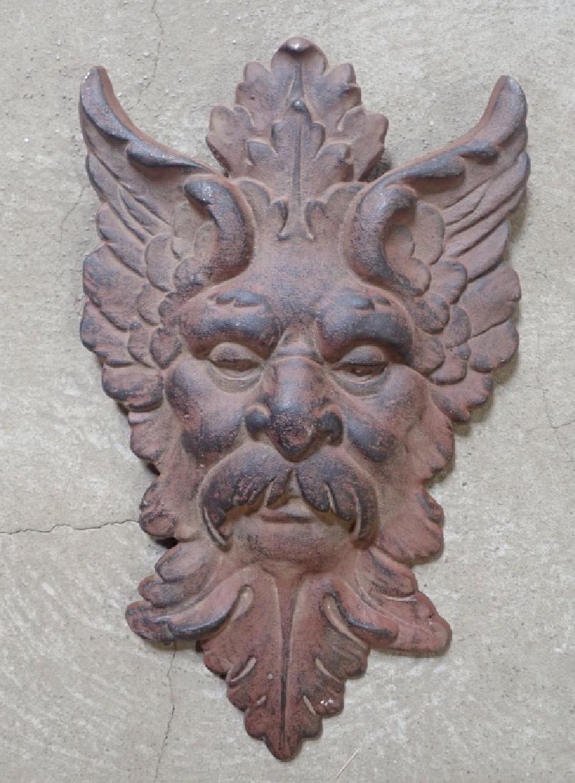 Vintage Iron Greenman Wall Hanging Face (1 of 5)