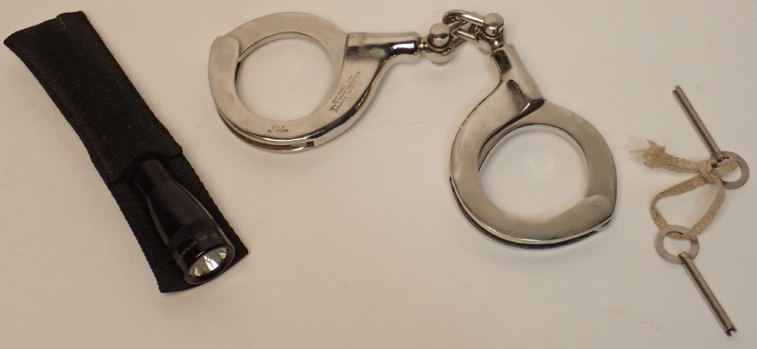 Vintage H&R Arms Company Hand Cuffs and Maglite (1 of 12)