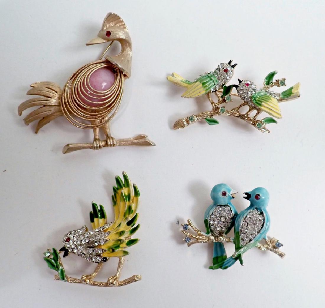 Kramer Vintage Brooches Featuring Birds (1 of 12)