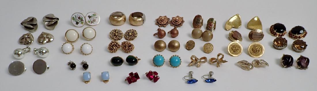Large Assortment of Fashion Earrings (1 of 12)