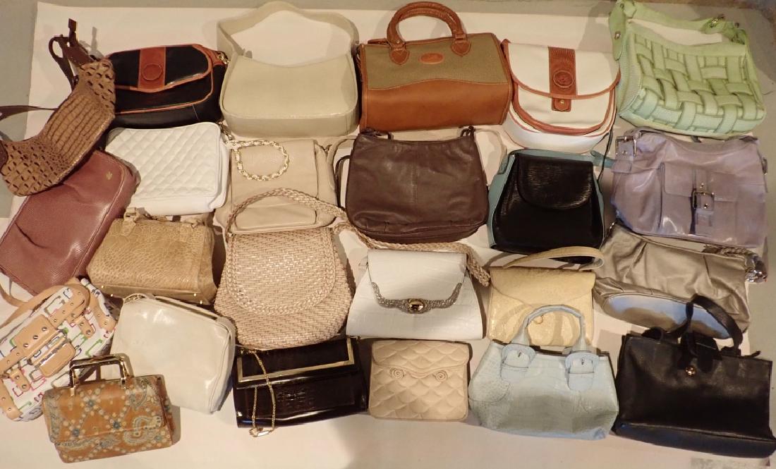 Large Assortment of Vinatge Purses & Handbags (1 of 14)