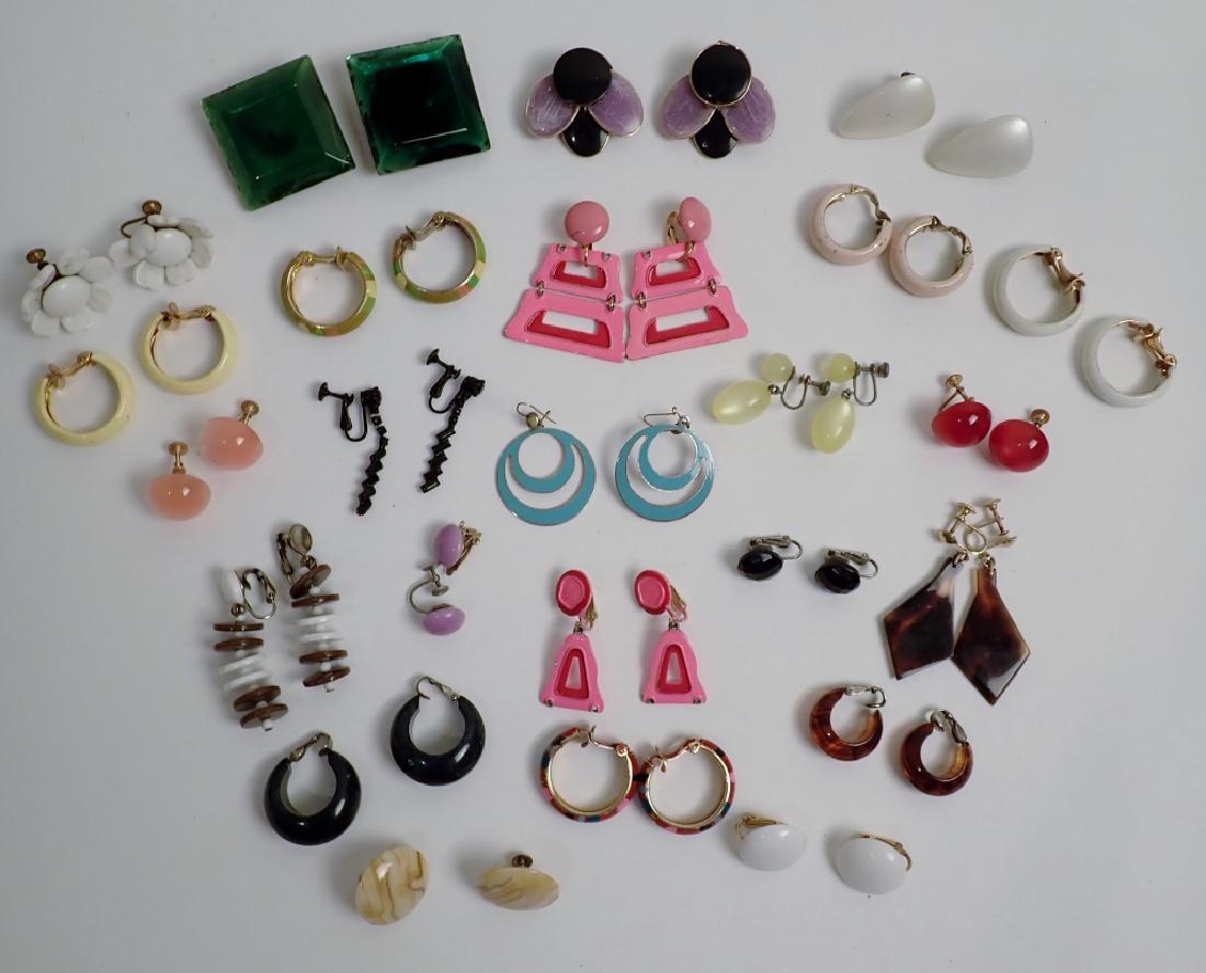 Vintage Modern Earring Assortment (1 of 8)