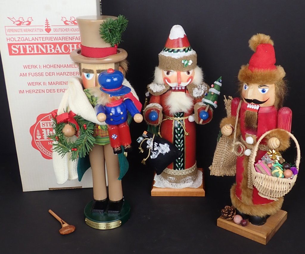 3 Vintage Christmas Nutcrackers (1 of 17)