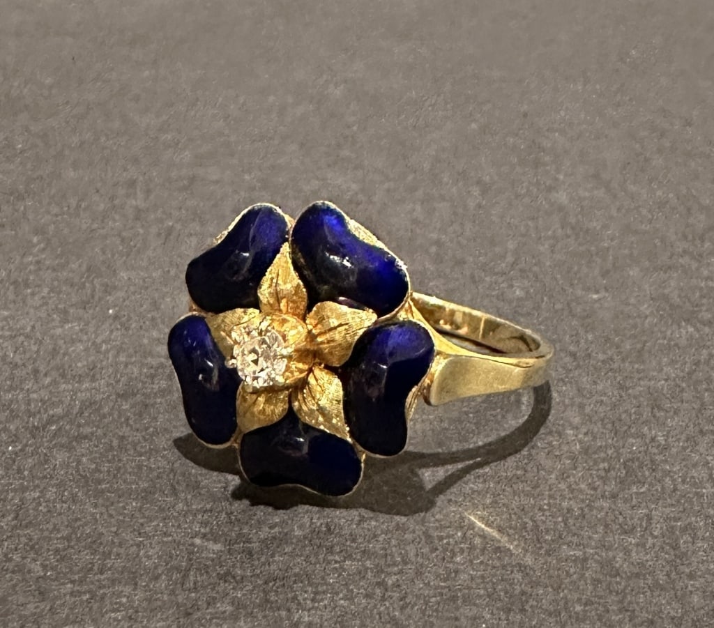 18K Gold Diamond And Enamel Ring 18k gold diamond and enamel floral form ring. 6.4 grams total (1 of 3)