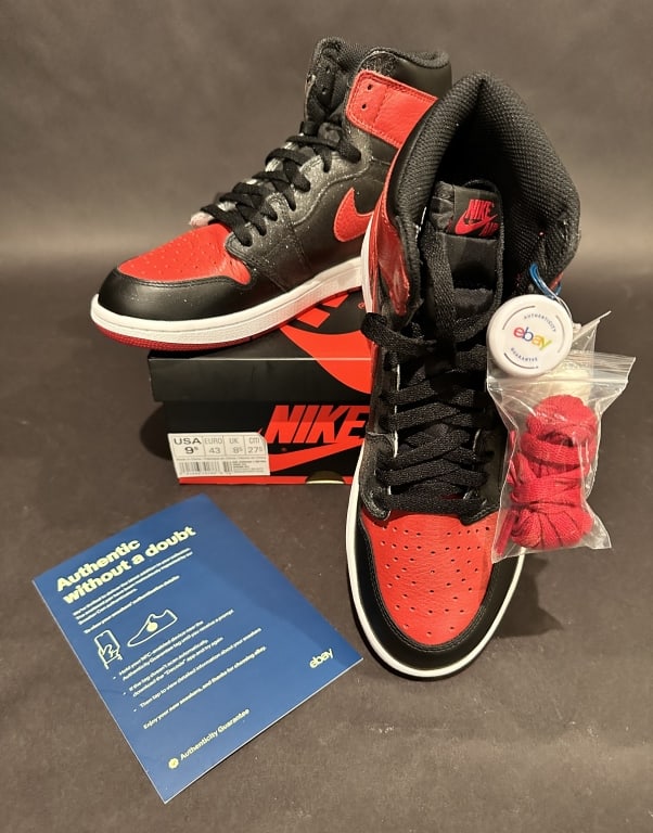 Nike Air jordan 1 Retro High Bred banned OG (1 of 3)