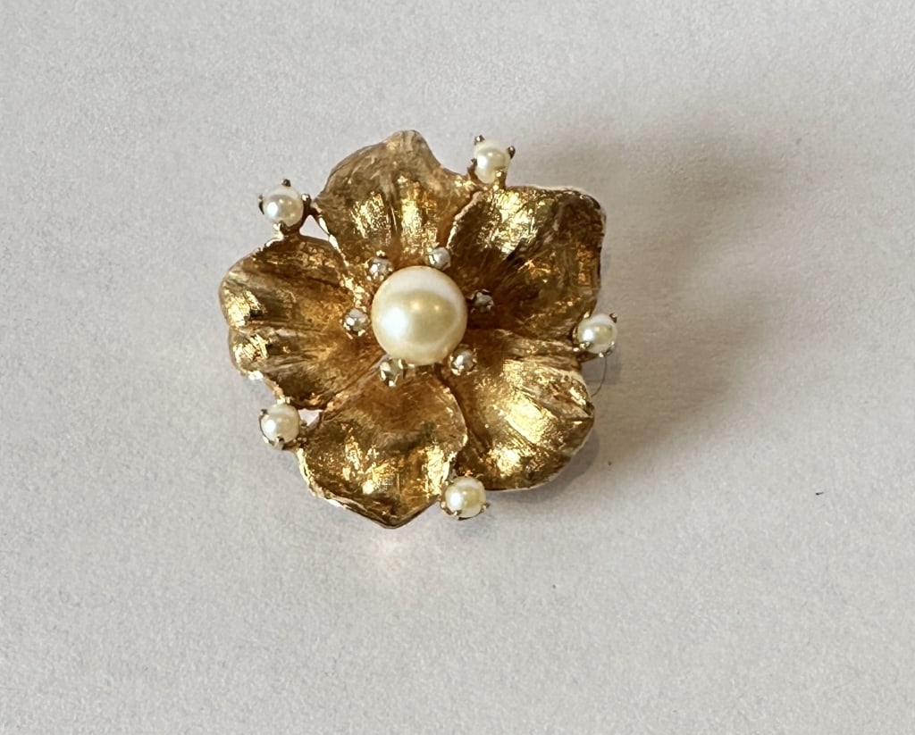 14K Gold And Pearl Brooch (1 of 3)