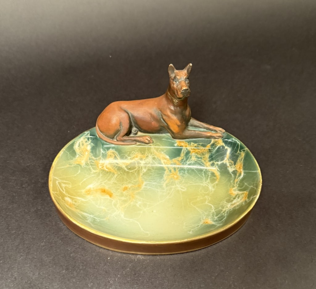 Nippon Great Dane Ashtray: 3.5" x 7.25" x 5.5". The Estate of the late Judy Boyd, New Jersey.STERLING ASSOCIATES STRIVES TO PROVIDE ACCURATE, OBJECTIVE, & FAIR INFORMATION ON ALL LOTS. WE WILL BE HAPPY TO ANSWER ANY QUESTIONS A