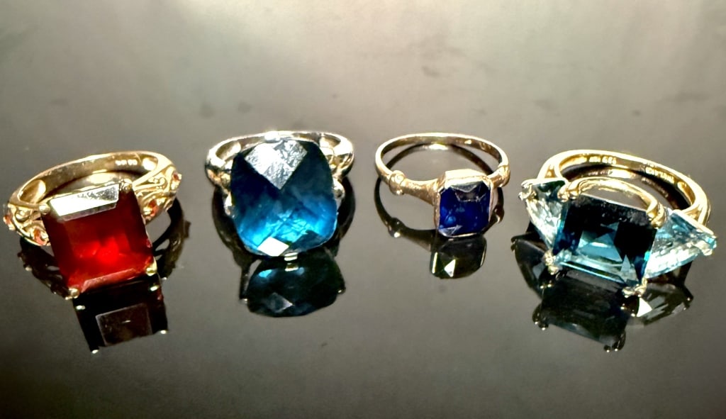 Collection Of 4 10K Gold Rings (1 of 6)