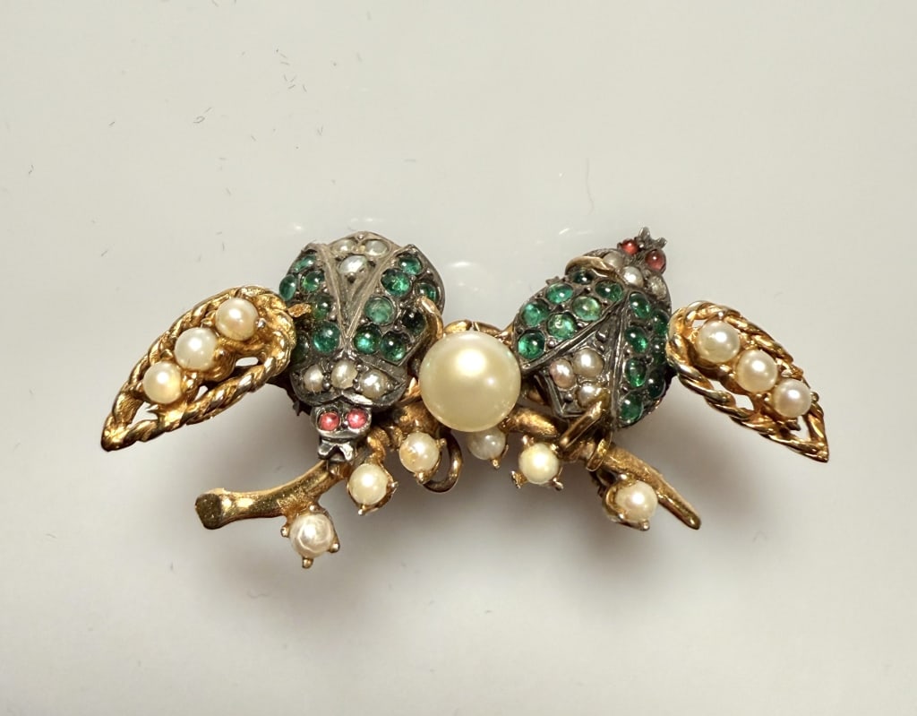 14K Gold And Mult-Gemstone Fly Form Brooch Pin: Approx. dimensions 1 5/8" x 7/8". Tested 14K. Approx. gross weight 9.9 grams. STERLING ASSOCIATES STRIVES TO PROVIDE ACCURATE, OBJECTIVE, & FAIR INFORMATION ONALL LOTS. WE WILL BE HAPPY TO ANSWER ANY