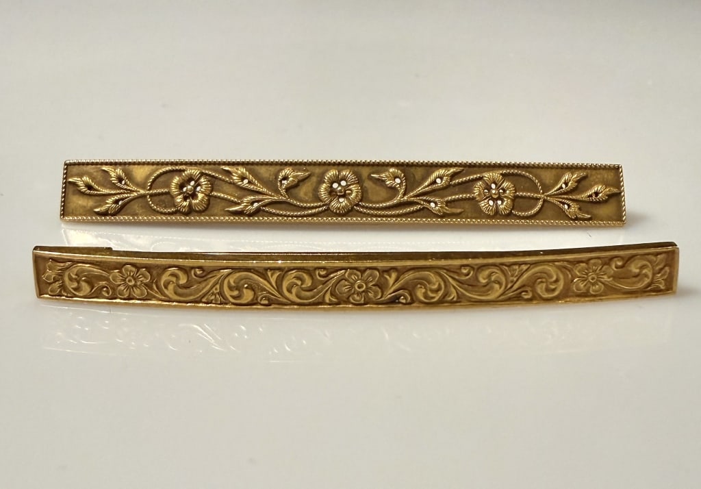 14K Gold Bar Pin Brooches (2) (1 of 4)