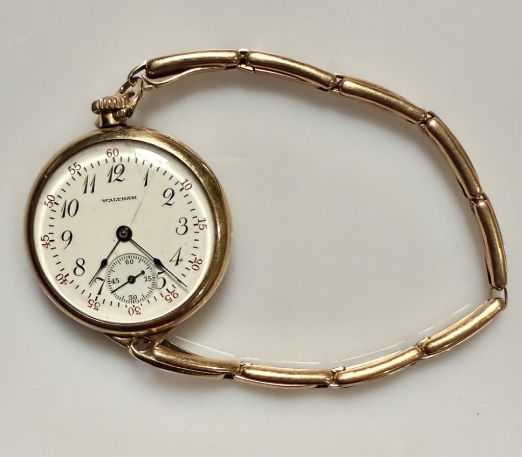 14k Waltham Ladies Bracelet Watch: Waltham. Wadswoth case. Marked 14K. Approx. gross weight 21.7 grams. STERLING ASSOCIATES STRIVES TO PROVIDEACCURATE, OBJECTIVE, & FAIR INFORMATION ON ALL LOTS. WE WILL BE HAPPY TO ANSWER ANY QUESTIONS