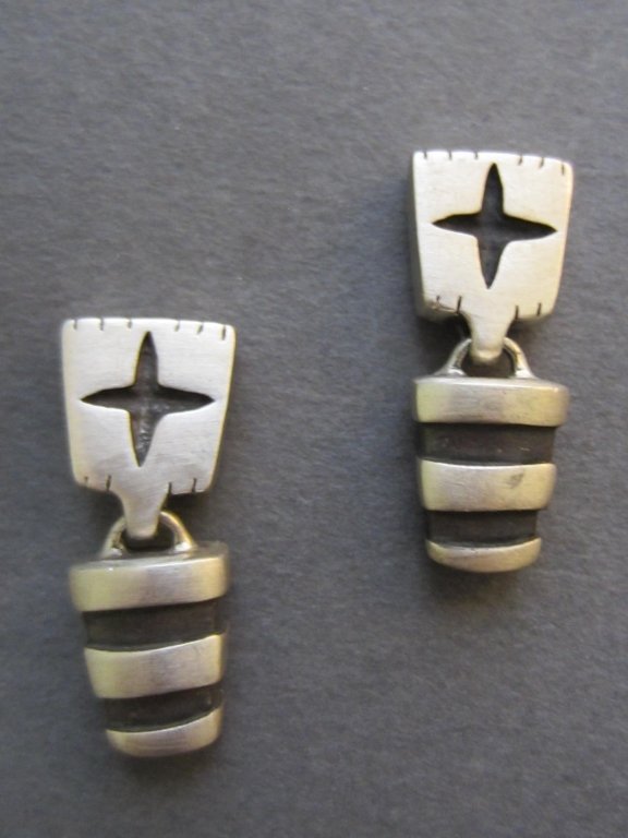 Lisa Jenks Sterling Silver Earrings: Pair of Lisa Jenks sterling silver earrings, marked: 925. Height: 1"