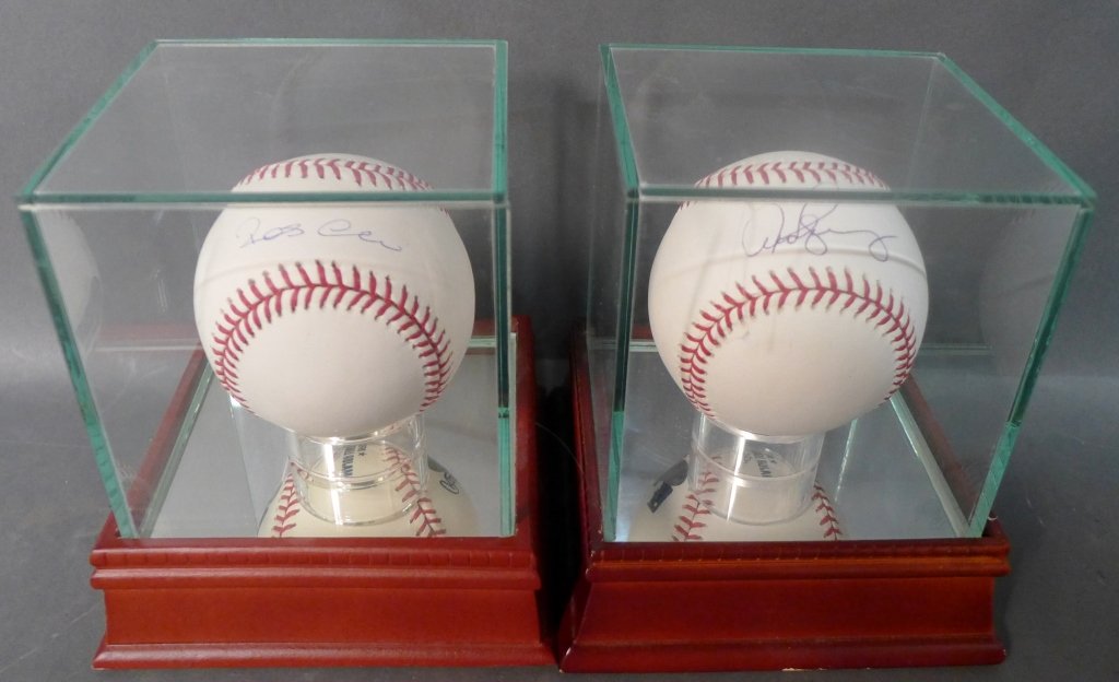 Alex Rodriguez and Robinson Canï¿½ Autographs: Robinson José Canó Mercedes "Robinson Canó" was a member of the Yankees' 2009 World Series championship team. Alexander Emmanuel "Alex" Rodriguez "A-Rod" is also a New York Yankees Baseball player.