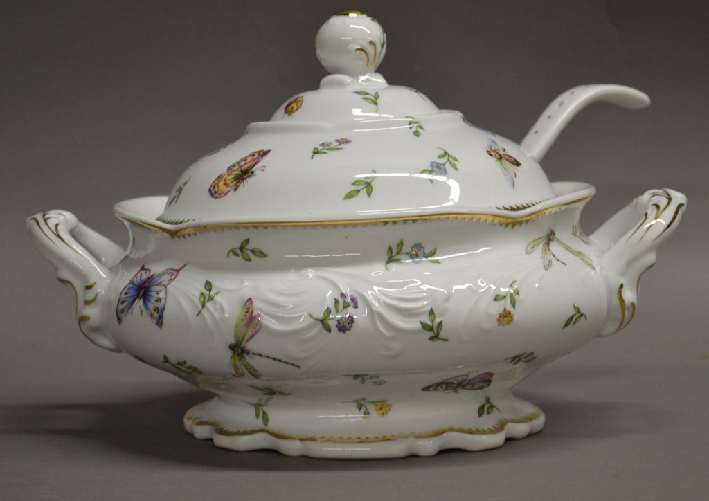 I. Godinger & Co Soup Tureen: I. Godinger & Co. Primavera pattern porcelain soup tureen and ladle. Fine China. Maker's mark on bottom. Height: 8", Width: 12"