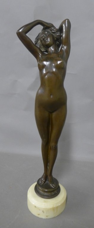 Signed Bronze of Nude Woman, Art Nouveau: Figural patinated bronze statue of nude woman. Figure is loose on bronze base. Makers mark/ signature on plinth: J Gil. Possibly Gerónimo Gil aka Jerónimo Gil. Marble base. Height: 16 1/4", Width: 4