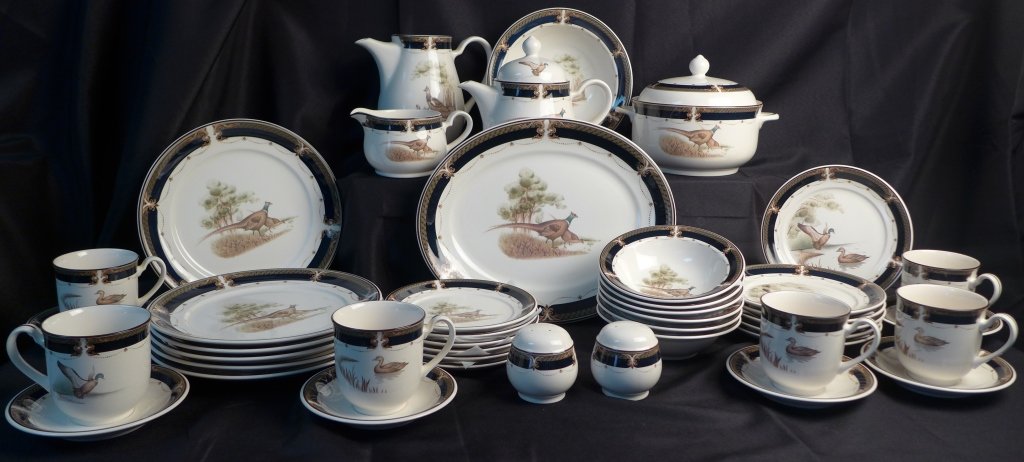 "Tranquil Glen" Noritake China: Over 40 pieces of Noritake "Tranquil Glen" china. Includes: 6 Dinner plates,6 Luncheon plates, 6 Dessert plates, 6 Soup bowls, 6 Cups, 6 Saucers, Salt and Pepper shaker, Gravy boat, Tea Pot with lid, 