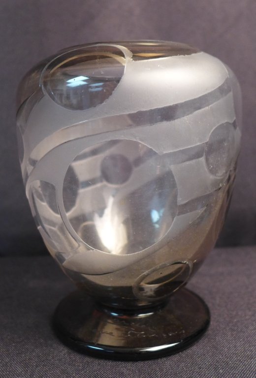 Le Verre Francais Vase: Wonderful Le Verre Francais acid- etched vase depicting stylized geometric circular pattern in clear and smokey topaz. Art Deco vase signed: Le Verre Francais and Charder on base. Height: 5 1/4", Widt