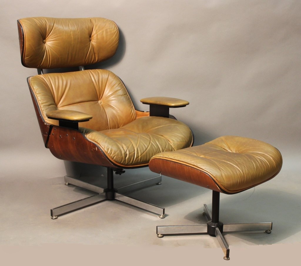 Mid Century Eames Style Lounge Chair and Ottoman: Mid Century Eames style Lounge chair and ottoman. Molded plywood back on 4 star chrome bases. Marked Northfield Metal from Waterloo, Ont. on the bottom. Wear and discoloration on upholstery. One butto