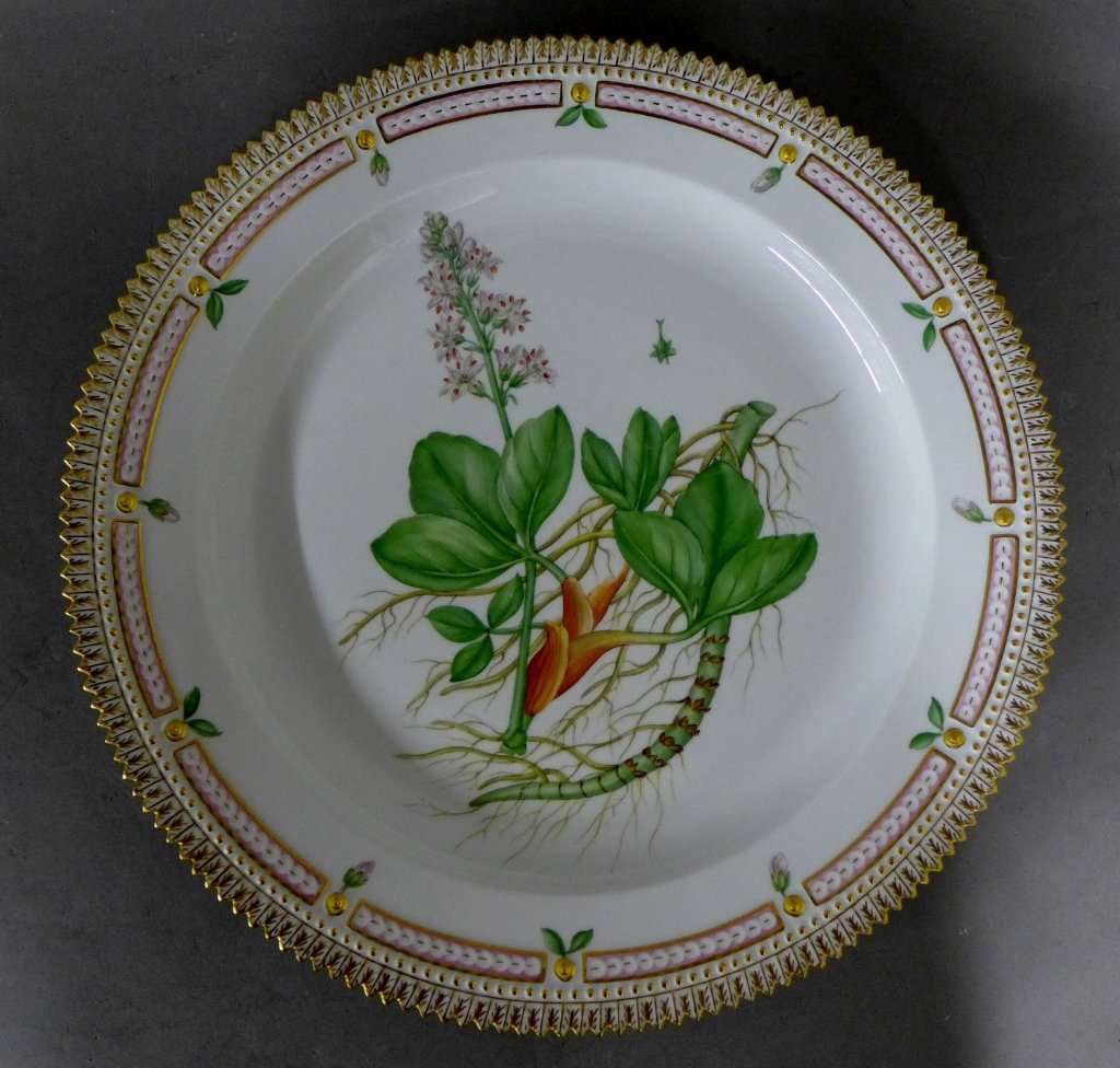 Royal Copenhagen Flora Danica Platter: Royal Copenhagen hand painted porcelain charger with design: Menyanthes Arifoliata L. Maker's mark on back reads: Royal Copenhagen Denmark, 20 3524 dhx. Diameter: 13 1/8" (collectible, porcelain, fine