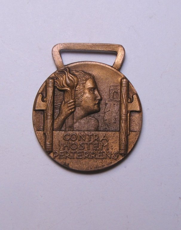 Bronze Medal of 108th Legion CC.NN. Africa: Bronze Medal of 108th Legion CC.NN. Colonial Africa. The obverse is depicting an egle seating on a gun and signed "Divisione Di Fant 'Messina" / 108 Legione C.C. N.N. D'Assalto". The reverse is depict