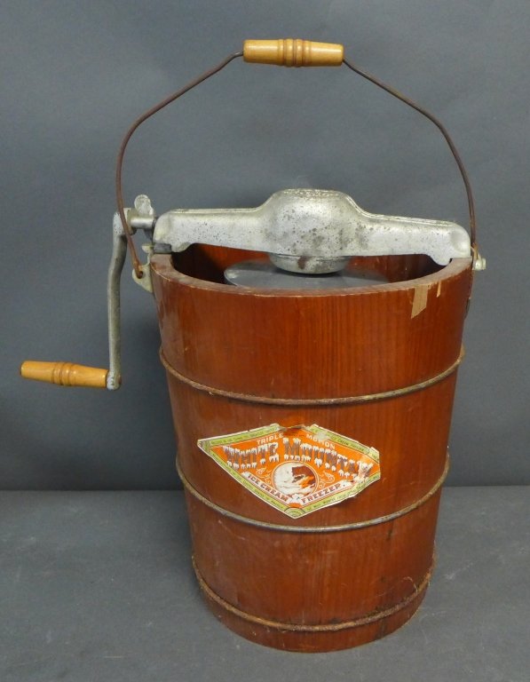 White Mountain Freezer Ice Cream Maker: Vintage Hand crank ice cream maker. Wooden bucket with metal mechanism. 5 pieces total. Wear and imperfections. Height of bucket: 13 1/4" & Diameter of Bucket: 11" (kitchen, household, dessert) STERLI