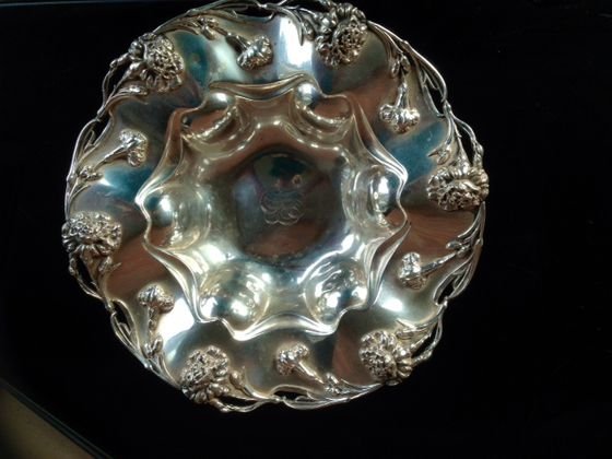 Duhme & Co. Sterling Silver Bowl, c1880: The Duhme Company, Cincinnati, OhioRepousse floral designWeight: 7.175 Troy ouncesDimension: 8"cir x 2.4" htCondition: Very goodProvenance: Bedford, New York Estate