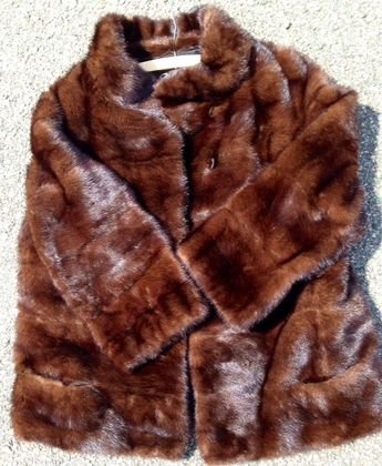 Ladies' Mink Fur Coat: Black mink.Condition: Very good condition.Provenance: Bedford estate.