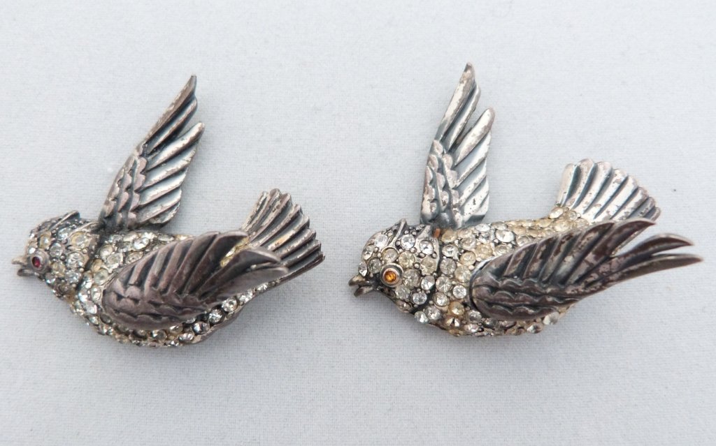 Pr of Hattie Carnegie Pins "Birds In Flight": pair of hattie carnegie pins "birds in flight" good condition, 13/4 L