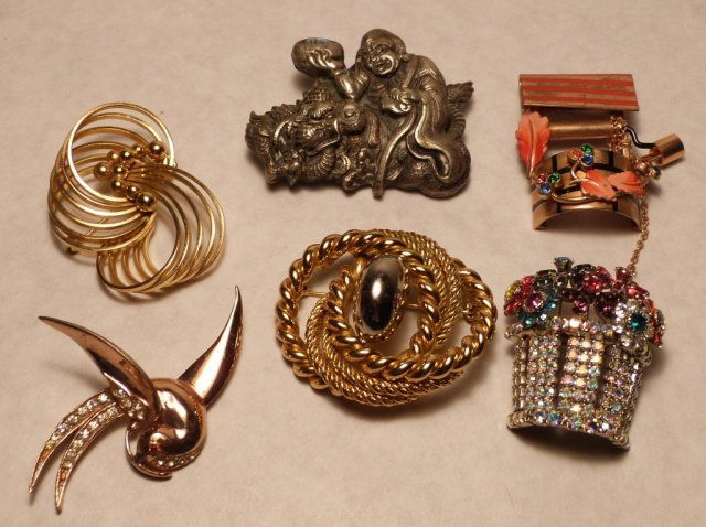 GROSSE GERMANY,STERLING, ENAMEL ON STERLING: Six brooches. two GROSSE MADE IN GERMANY 1965 AND 1969, ONE ENAMEL OVER STERLING POSSIBLE MAZOR, ONE BIRD STERLING, AND TWO MORE PS. COME AND LOOK, GREAT FINDS. TREASURES