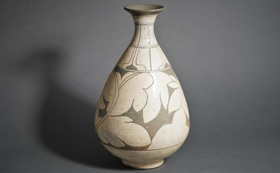 BUNCHEONG PEAR-SHAPED STONEWARE BOTTLE (1 of 18)