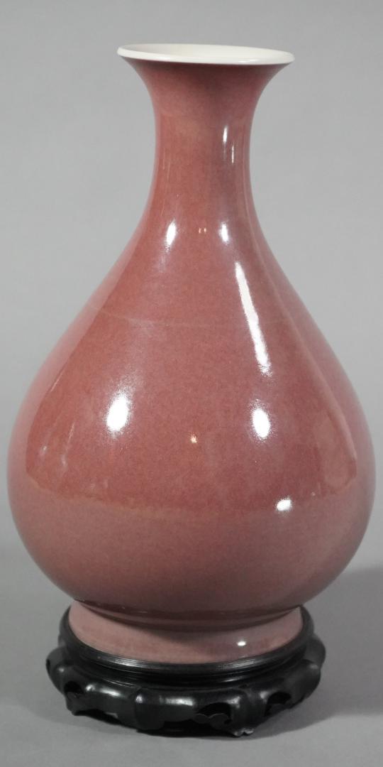 VASE WITH PEACHBLOOM GLAZE & QIANLONG SEAL MK (1 of 17)