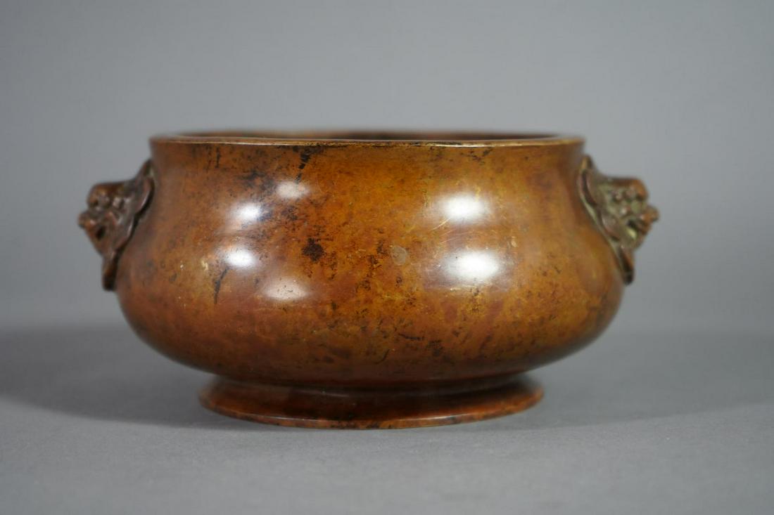 BRONZE OVOID BRONZE CENSER WITH BEAST MEDALLION HANDLES (1 of 13)