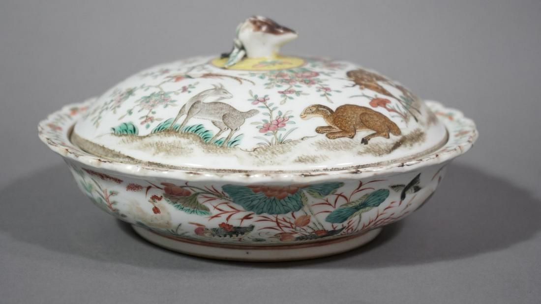 FAMILLE-ROSE COVERED TUREEN WITH EXOTIC ANIMALS (1 of 18)