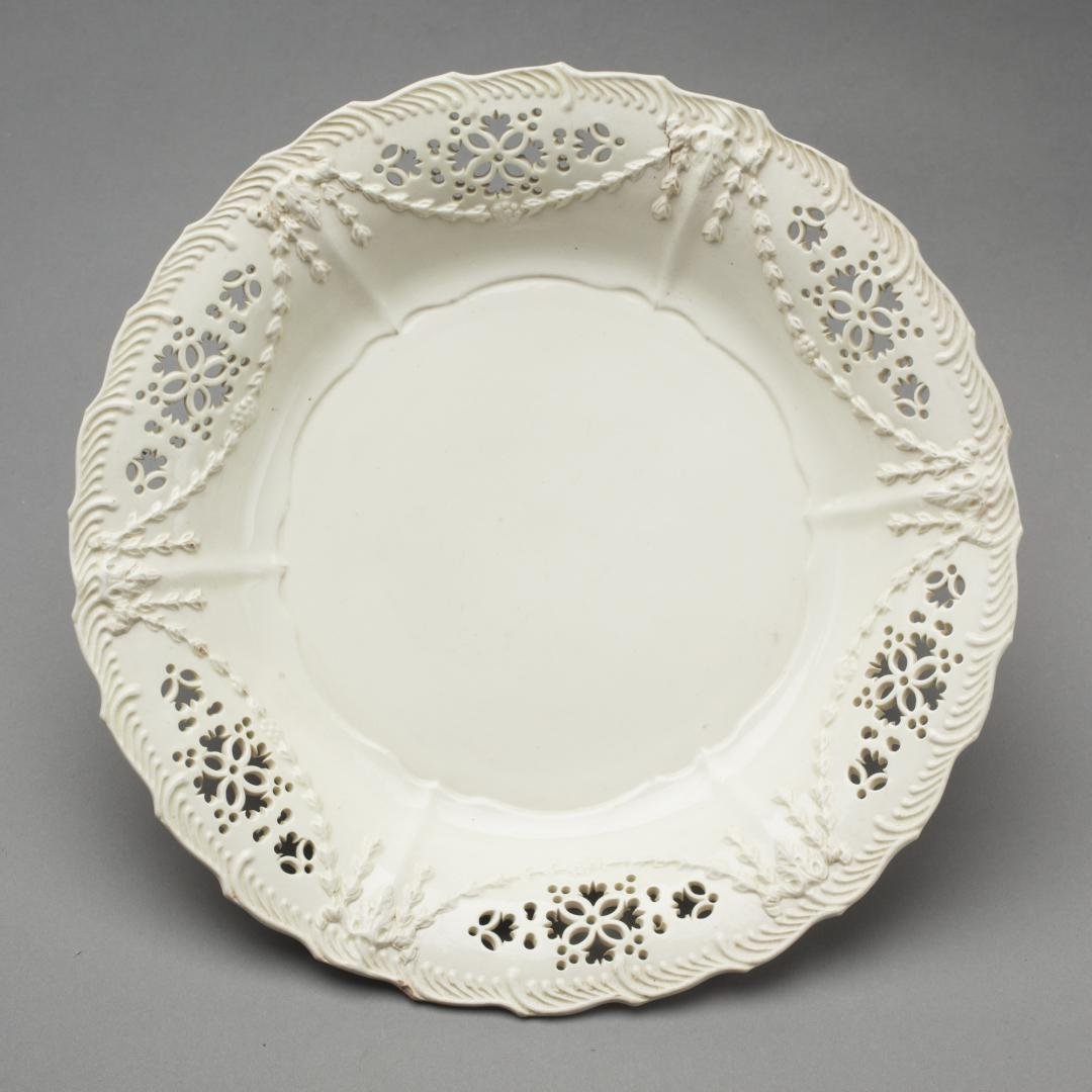 CREAMWARE DISH WITH RETICULATED RIM (1 of 10)
