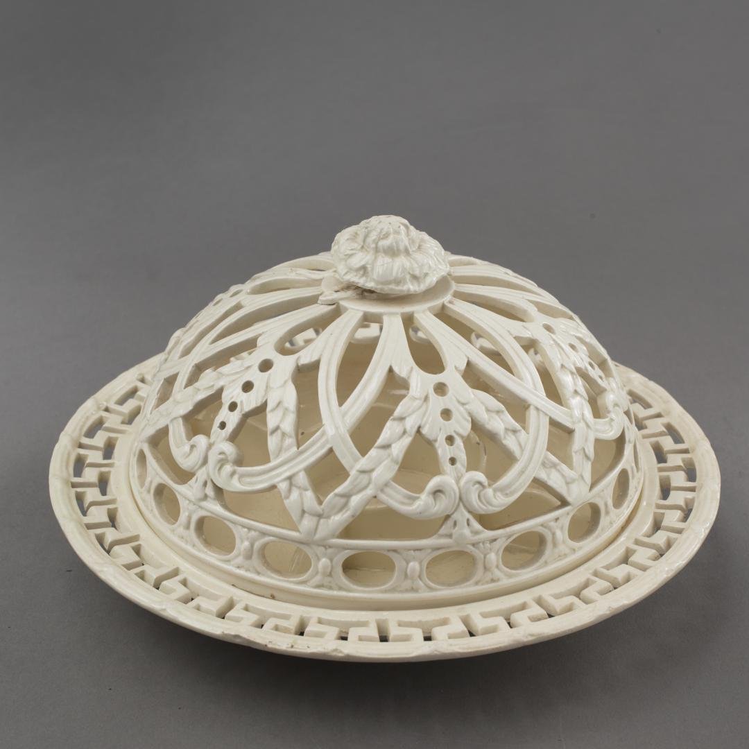 WEDGWOOD CREAMWARE "CROQUANT" OR "SWEETMEAT DISH" (1 of 20)