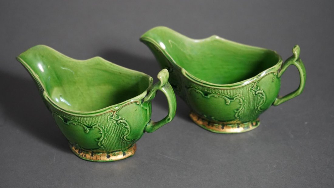 EARLY GREEN-GLAZED SPILL BOWLS WITH GILT DECORATIONS (1 of 11)
