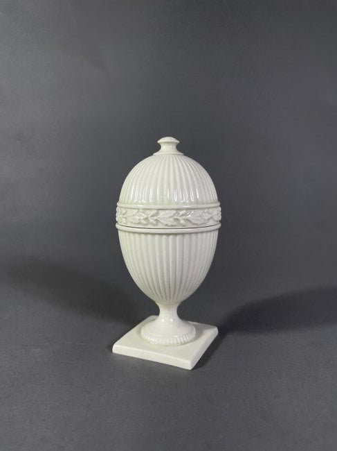WEDGWOOD CREAMWARE "FRIEZED EGG CUP" (1 of 18)