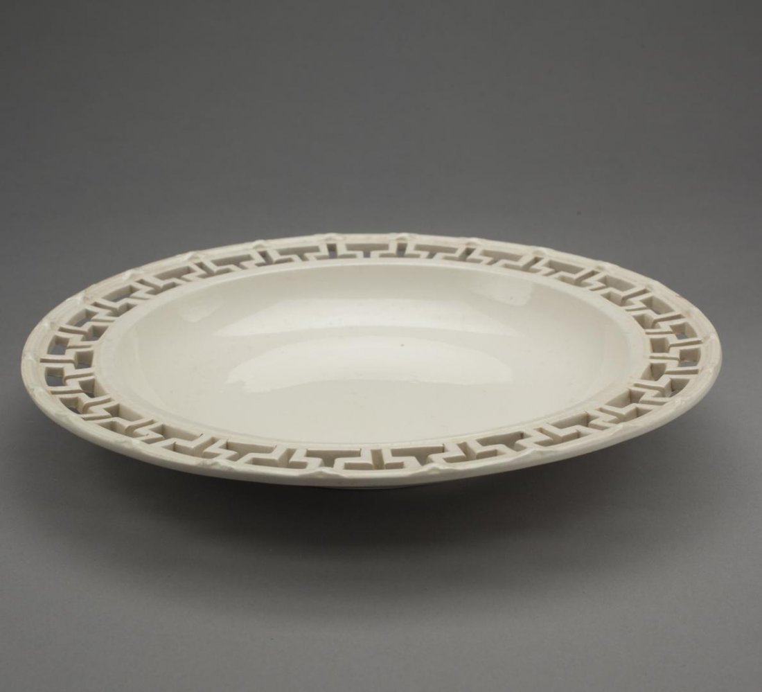 CREAMWARE CIRCULAR STAND FOR A PIERCED FRUIT BASKET (1 of 10)